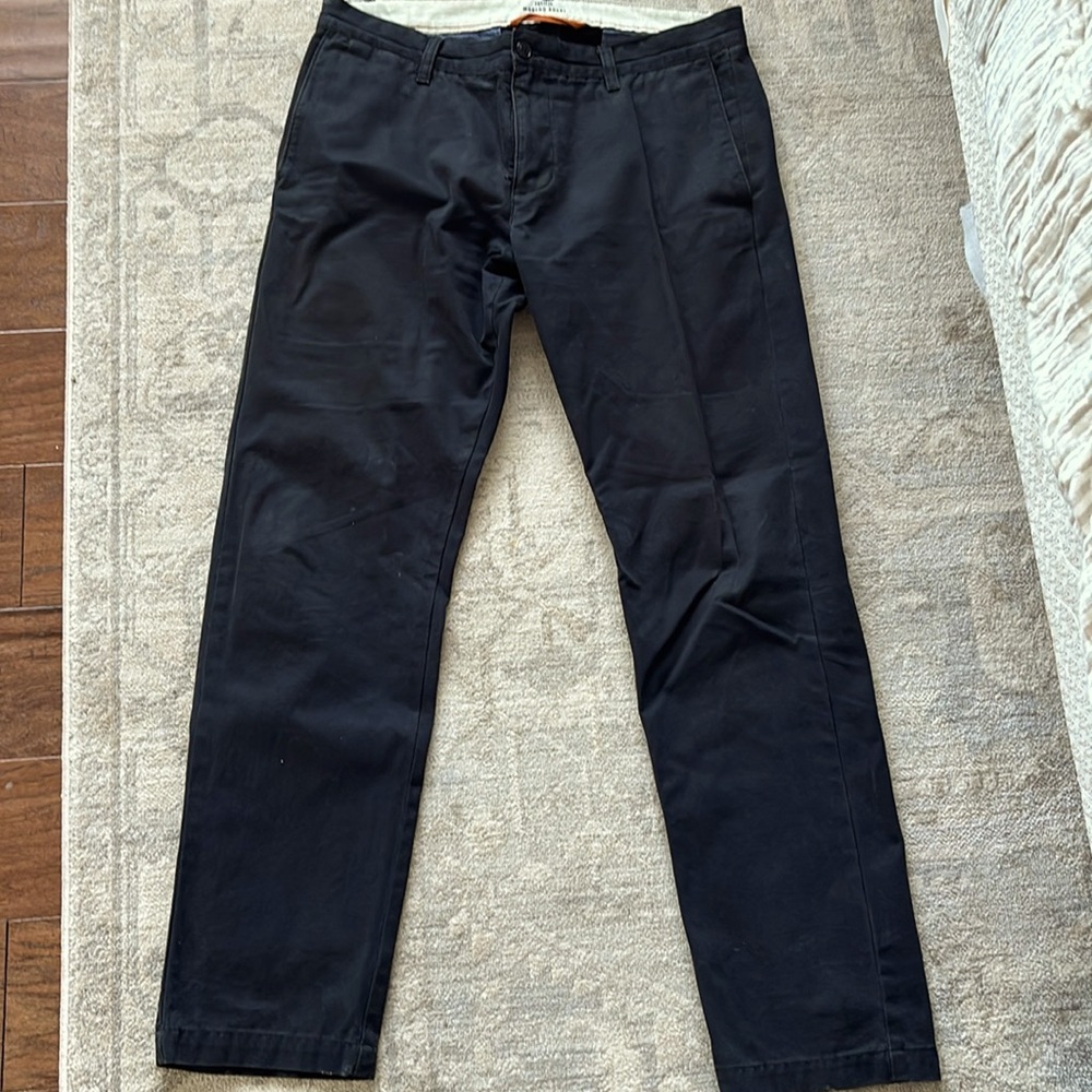Dockers Modern Khaki Men’s Pants 34x32